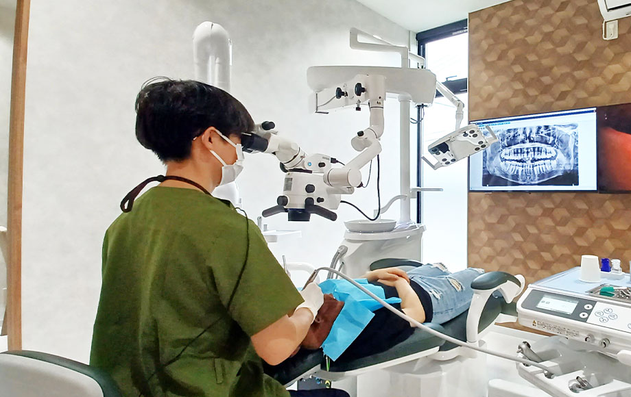 先進的な機器を活用した精密な治療